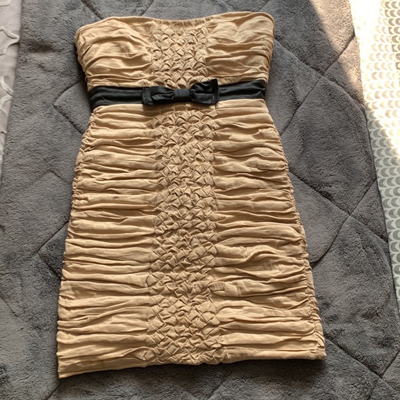 BCBGMAXAZRIA Gold and Black Strapless Evening Dress - Picture 6 of 16